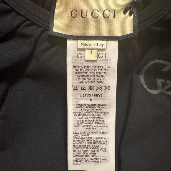 New Authentic Gucci GG Logo Cropped Top Black Size L - Picture 8 of 9